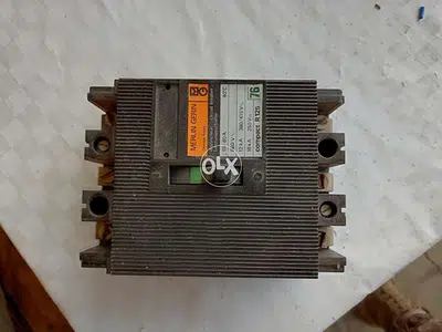 Disjoncteur 80 A / 3 ph