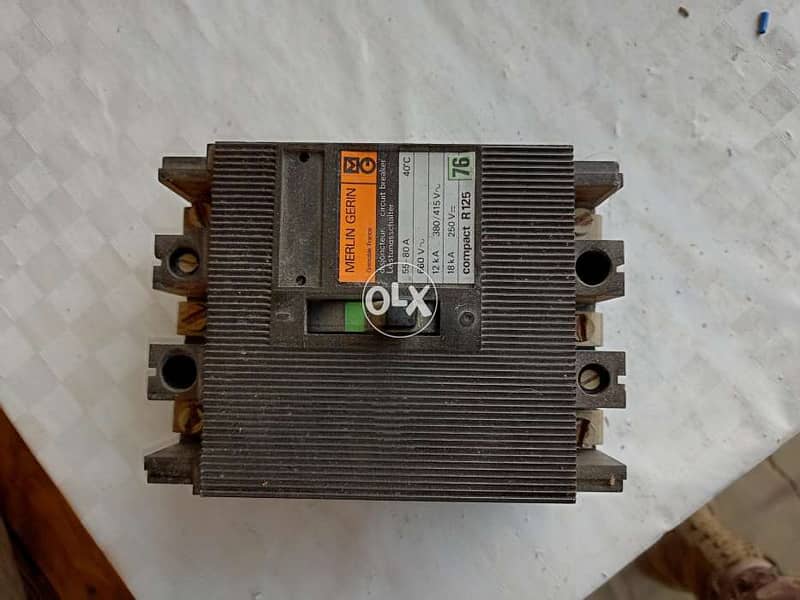 Disjoncteur 80 A / 3 ph 0