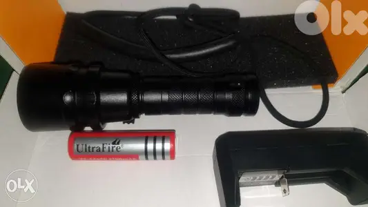Torch diving light ultrafire 900 lumens 1 battery
