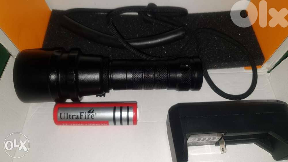 Torch diving light ultrafire 900 lumens 1 battery 0