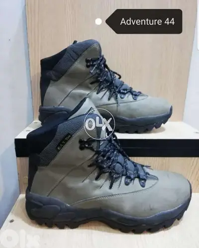Adventure shoes size 44