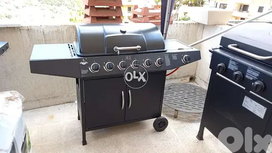 Barbecue grill , 6 burners with side burner