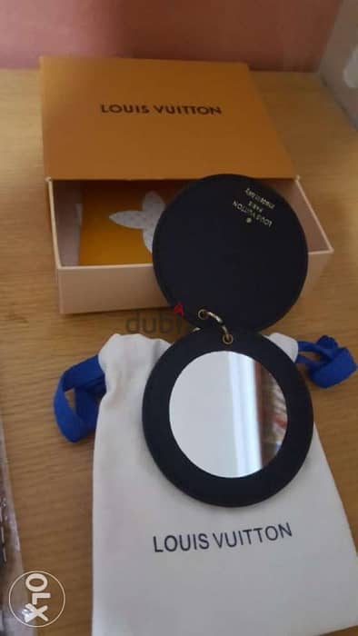 Louis vuitton women's key chain 4