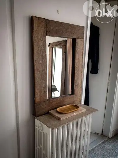 Natural wood small mirror مراية خشب صغيرة
