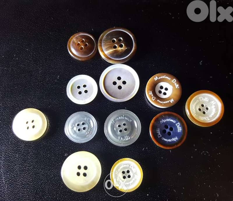 Massimo dutti original buttons all for 5 usd 1