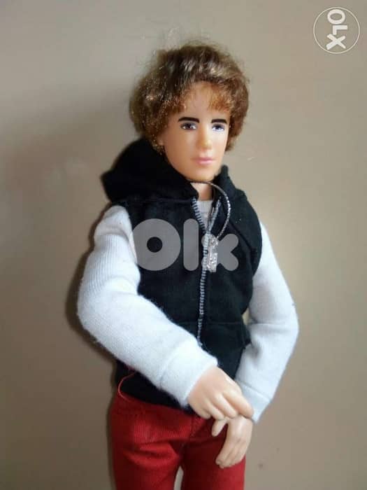 JUSTIN BIEBER Celebrety singer RARE wearing as new doll +shoes=22$ 2