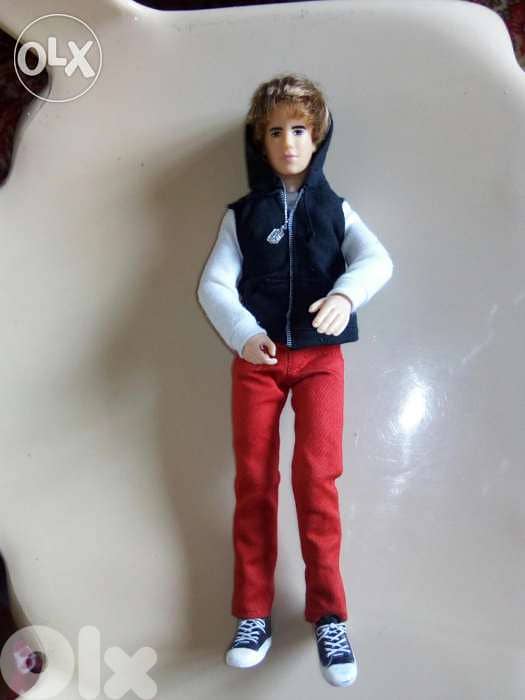 JUSTIN BIEBER Celebrety singer RARE wearing as new doll +shoes=22$ 0