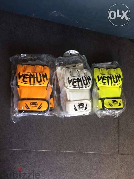 boxing gloves new 0