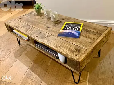 Reclaimed wood coffee table طاولة نص معالج