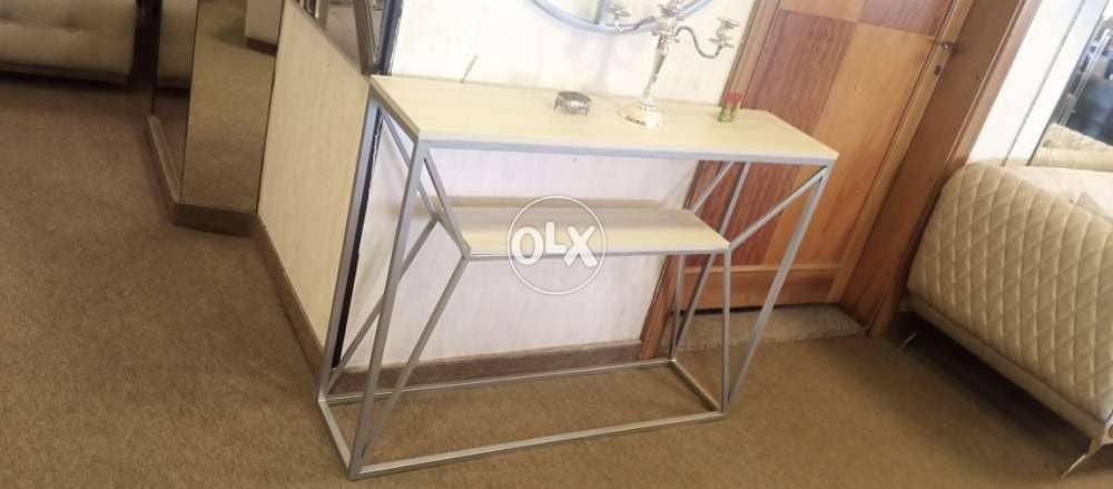Console table 0