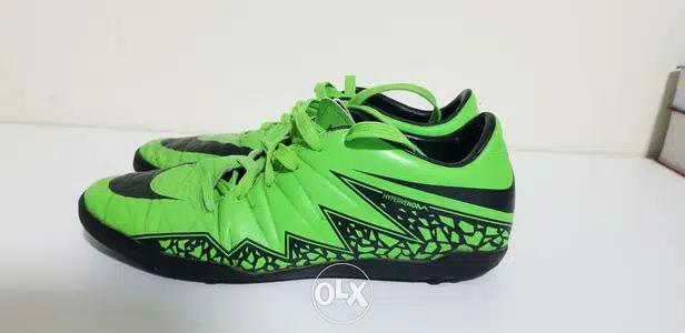 Neymar nike green hypervenom shoes ( size 45.5)