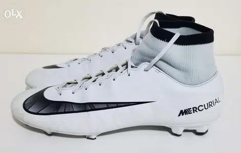 CR7 Nike Mercurial Victory 6 dynamic (size 46)