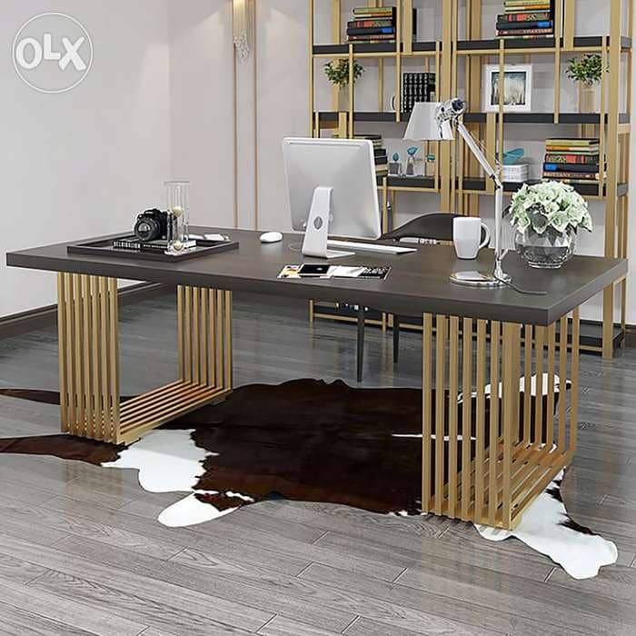 Dining table 0