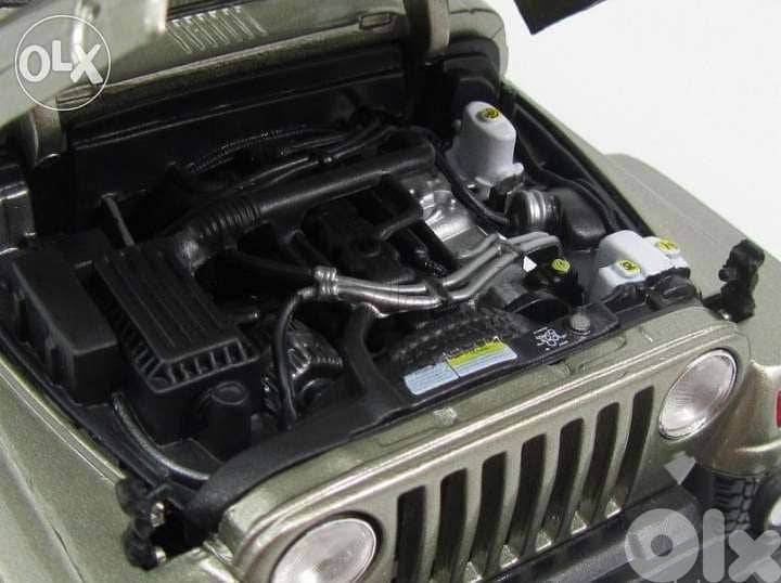 Wrangler Sahara diecast car model 1:18. 7