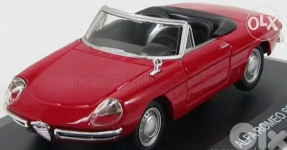 Alfa Romeo Duetto Spider diecast car model 1:32.