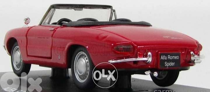 Alfa Romeo Duetto Spider diecast car model 1:32. 2
