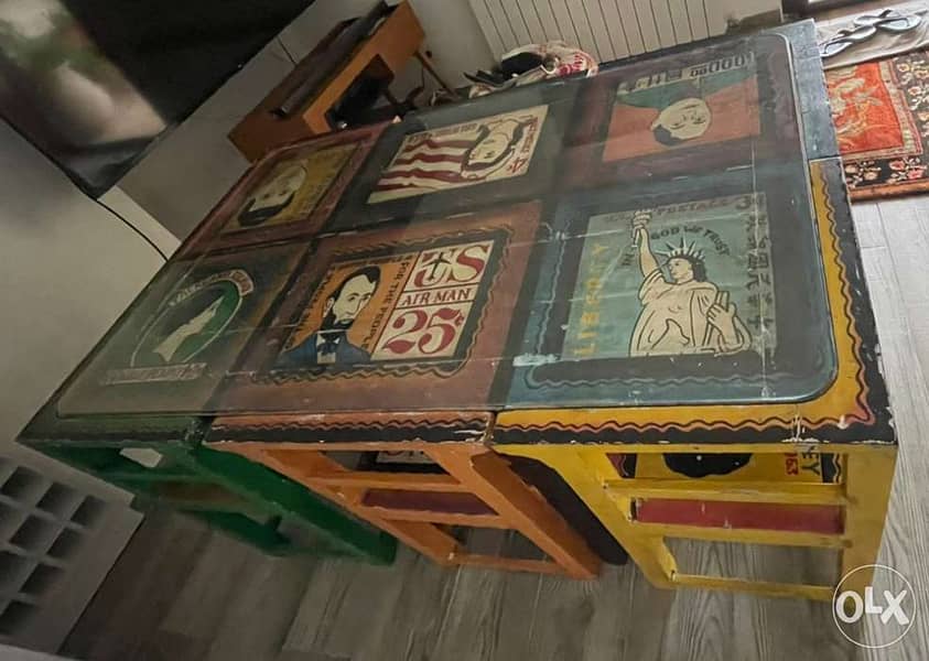 Table with chairs - Home design 1
