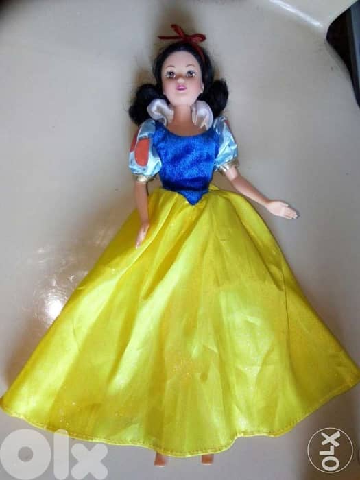 Princess SNOW WHITE Disney original dressed Great doll, bend legs+=25$ 0