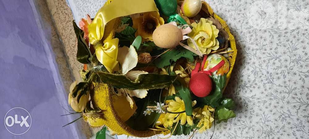 Beautiful decorated basket. سلة 2