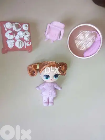 LOL MGA as new doll set, foods table +desk chair +circle chair all=14$