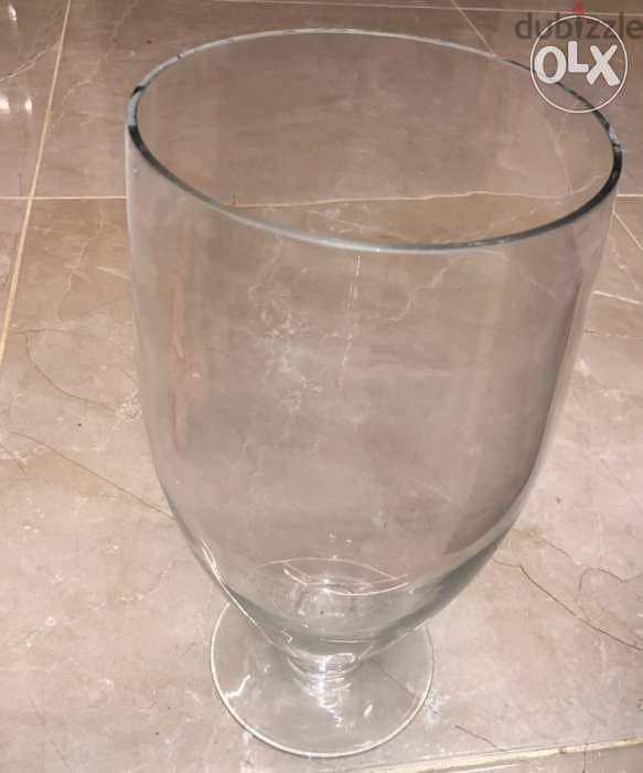 Home decoration, crystal, vase for flowers. . 2