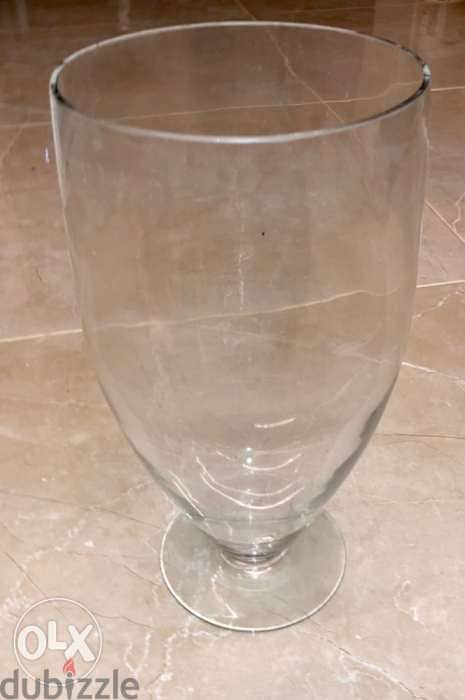 Home decoration, crystal, vase for flowers. . 3