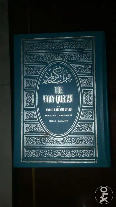 ب اللغه العربيه و اللغه الانكليزية