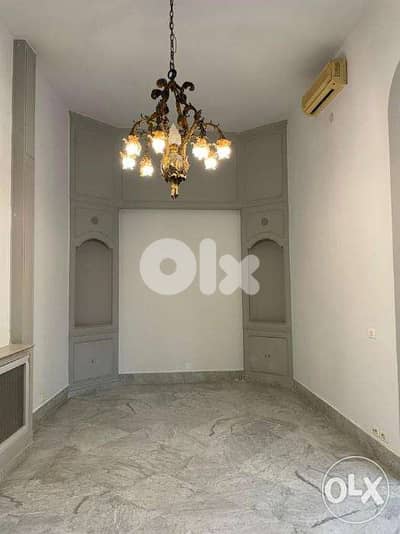 200 Sqm | Apartment Achrafieh / Saifi شقة للاجار في الاشرفية ، سيوفي