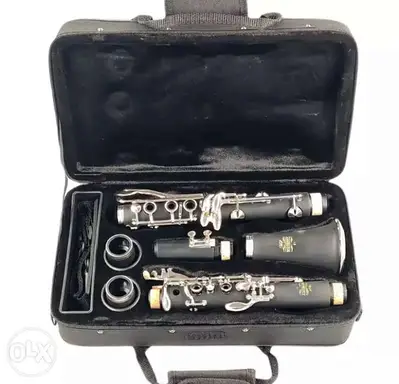clarinet new in box كلارينت جديدة بالعلبة
