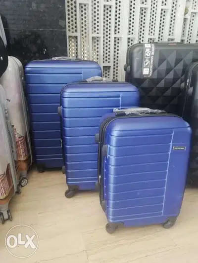 Swiss Travel Luggage Hard cover set of 3 bags blue color discounted