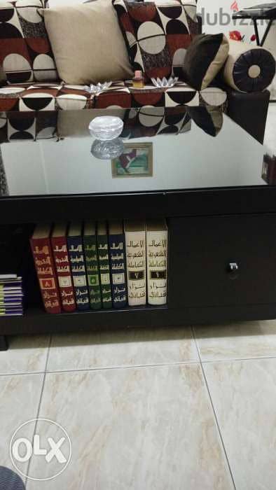 center table very good condition 4