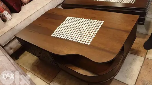 طاولات نص للصالون