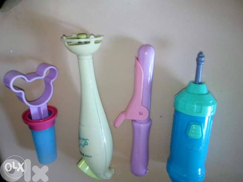 4 PLAY DOUGH Disney cooking great toys: 1 Mechanism +3 manual, All=35$ 1