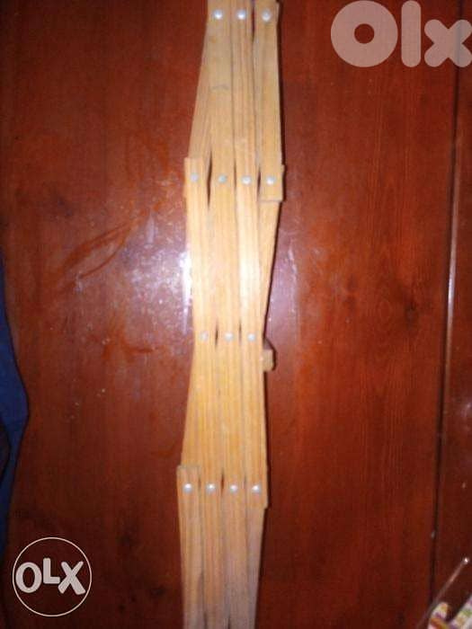 Foldable wooden 8 bottles rack 1