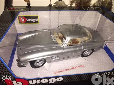 diecast 1/18 toy model car.