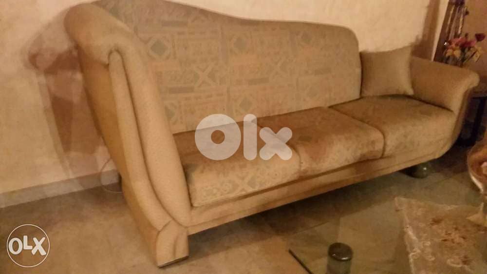 salon good guality (230/)& (230)table( 115 squarglass 2cm like new 0