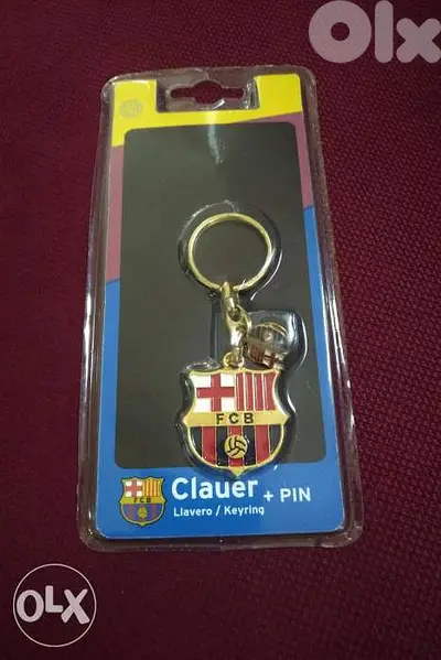 Original FC Barcelona Key Chain + Pin