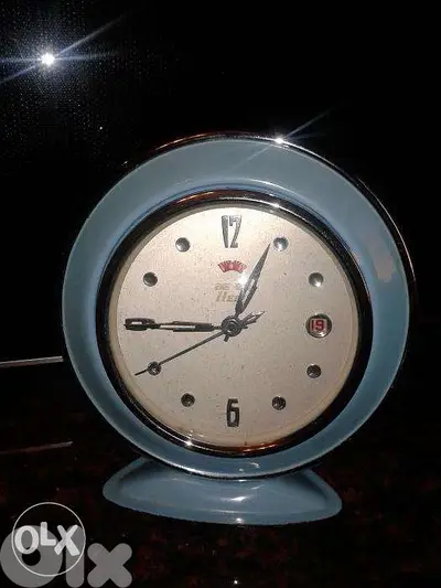vintage hero windable alarm clock plus calendar