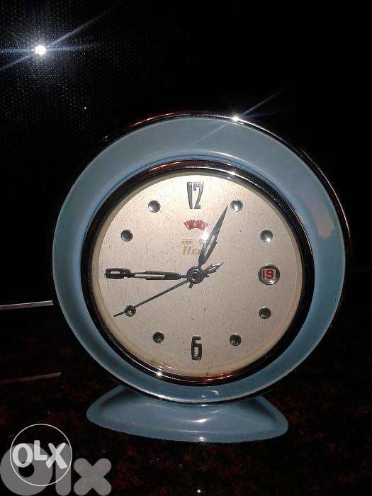 vintage hero windable alarm clock plus calendar 0