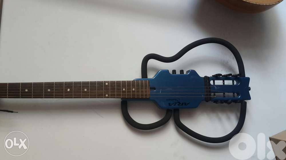 Aria Traveller guitar 0