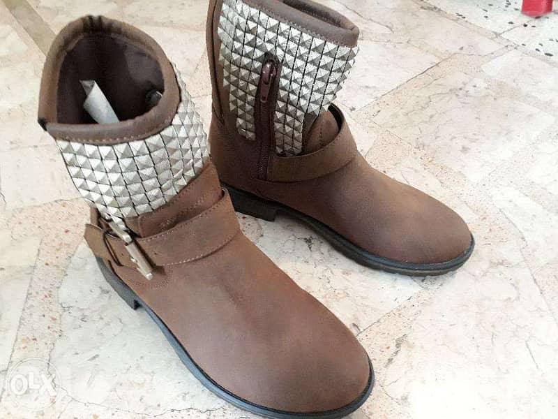 botine size 37. imported USA 0
