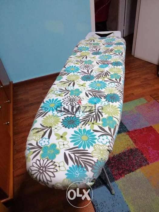 Ironing board 0