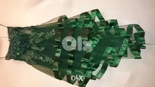 فستان للخطبة أو السهرة ب 100$