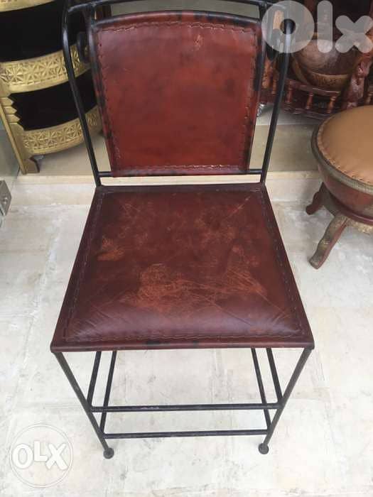 leather chair 0
