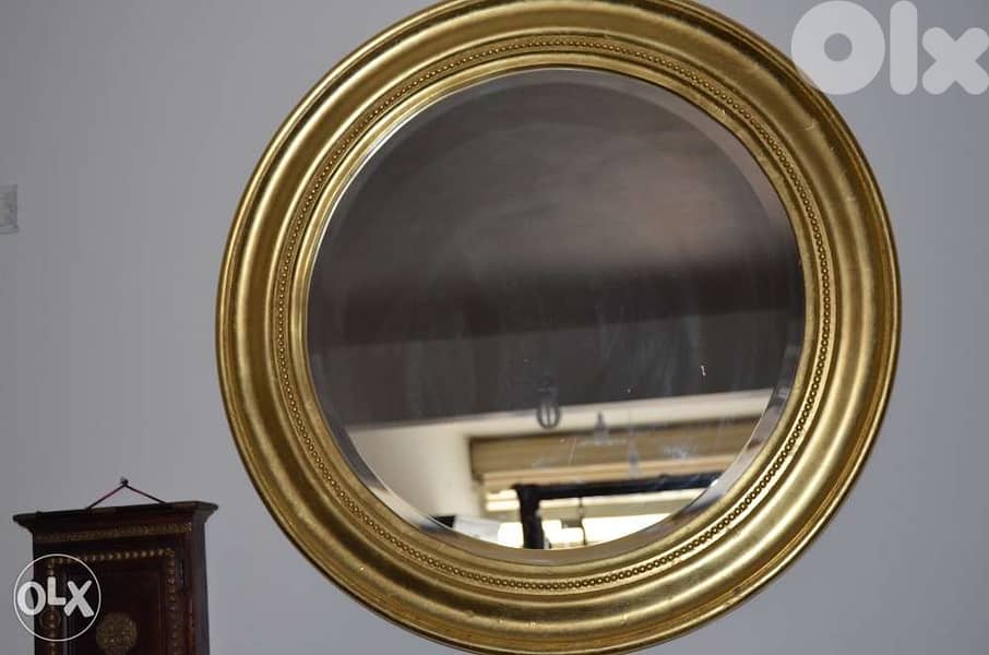 mirror with gold wood cader 0