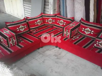 قعدات عربيه على الارض وعلى الخشب باسعار مناسبه