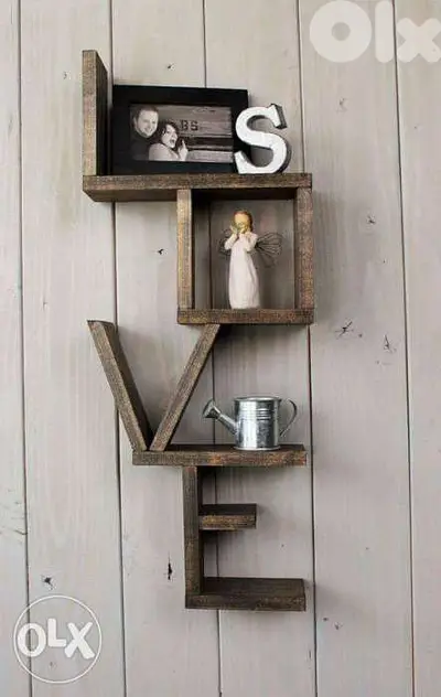 Creative wood word shape love stand ستاند كلمة خشب