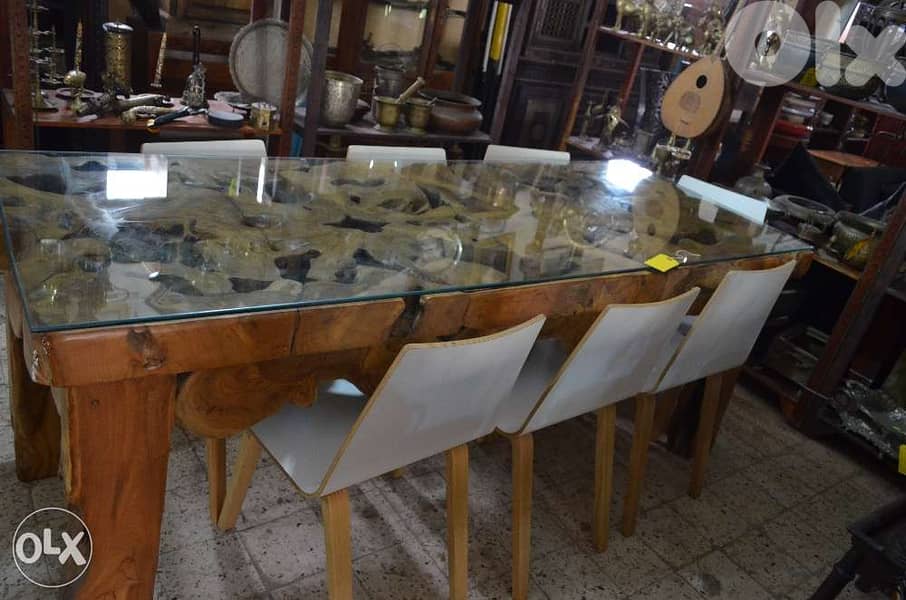 engraved table solid wood 0