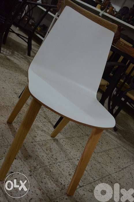 engraved table solid wood 6
