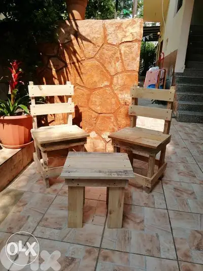 طبلية خشب كرسي عدد٢ مع طاولة wood Pallet 2 chairs and coffe table